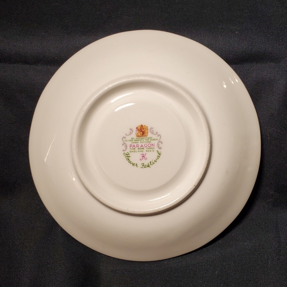 Paragon Fine Bone China Flower Festival K Saucer - Picture 2 of 3